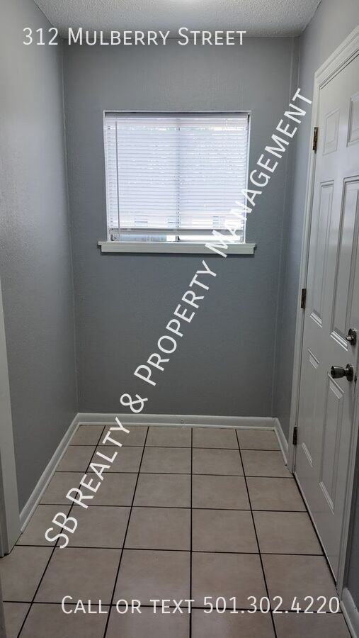 312 Mulberry St - Photo 3 of 17