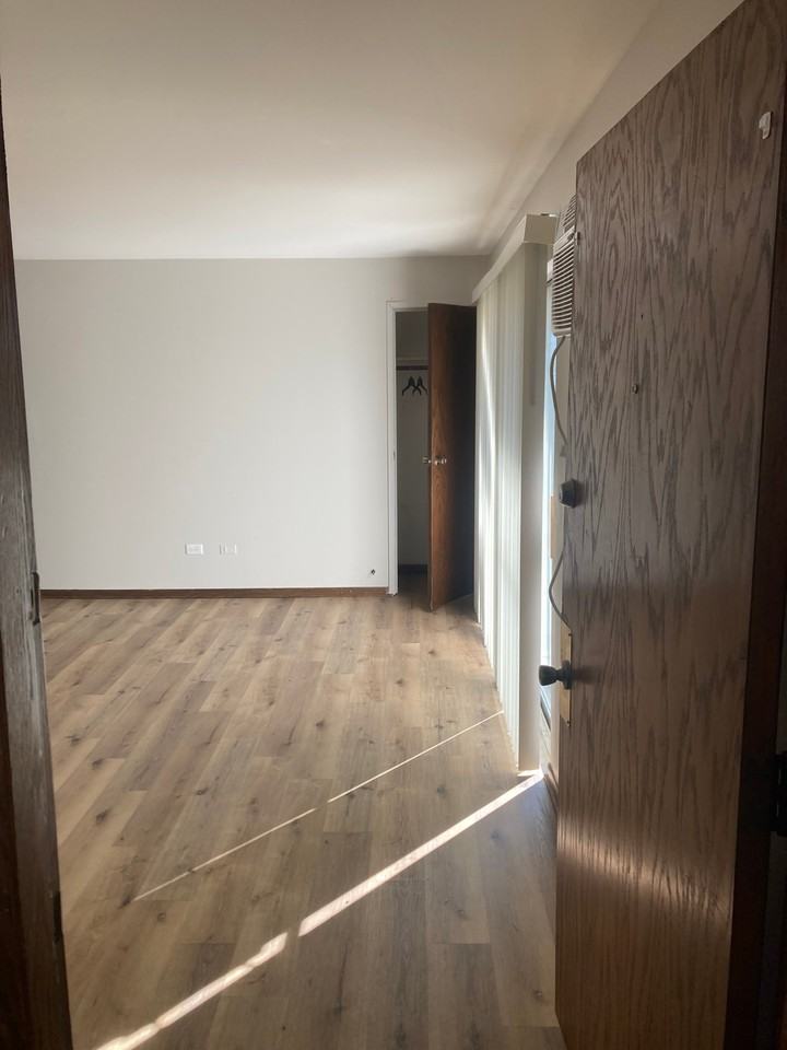 6216 W 65th St #2S - Photo 7 of 16