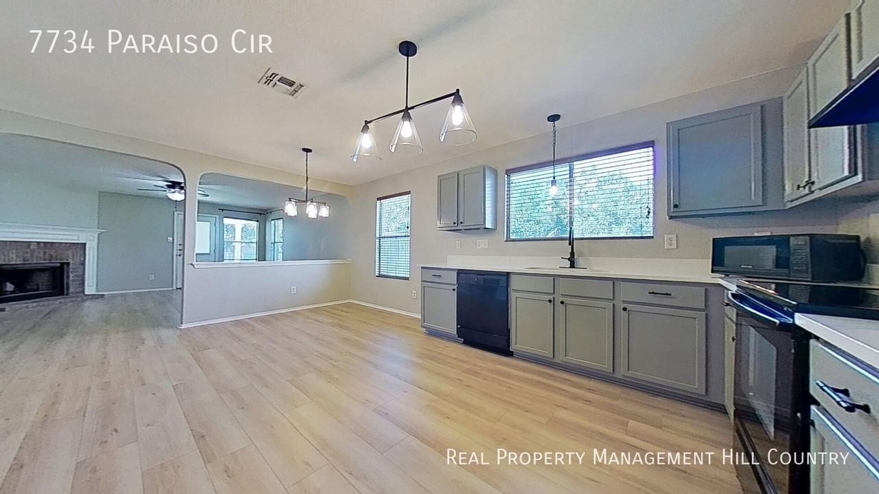 7734 Paraiso Cir - Photo 4 of 19