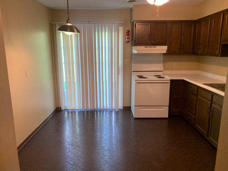 1616 Spring Valley Dr #22 - Photo 4 of 20