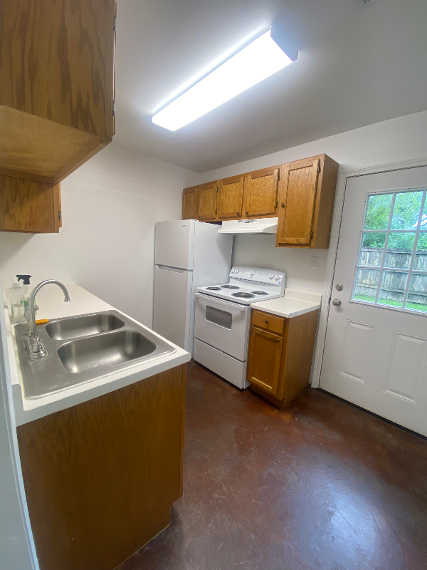 8233 Baudoin Rd #B - Photo 6 of 12