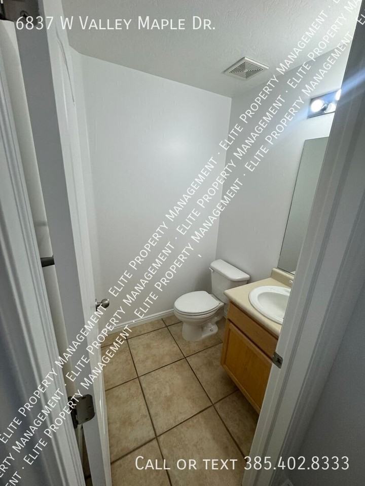 6837 W Valley Maple Dr - Photo 5 of 36