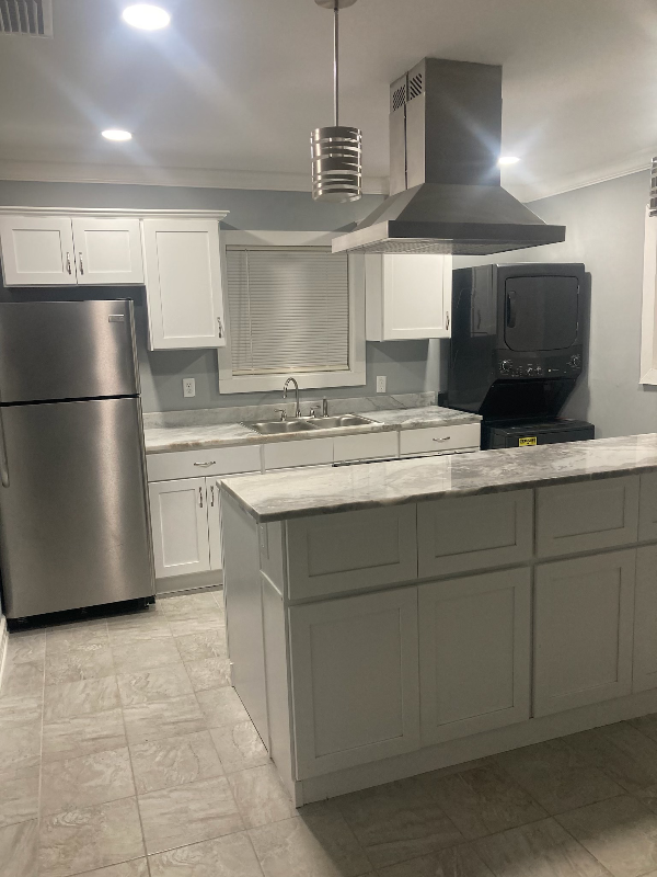 1164 Persimmon St - Photo 4 of 12