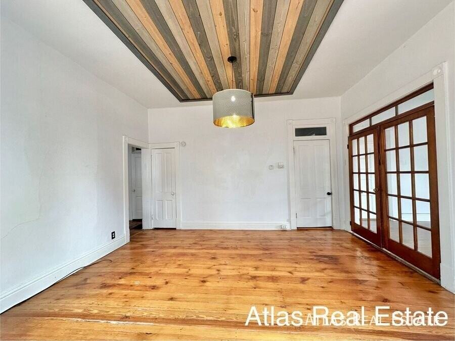 219 Jackson St #1 - Photo 2 of 16