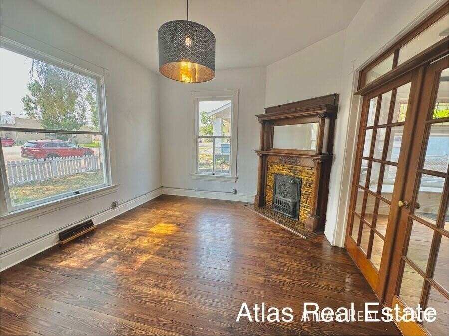 219 Jackson St #1 - Photo 3 of 16