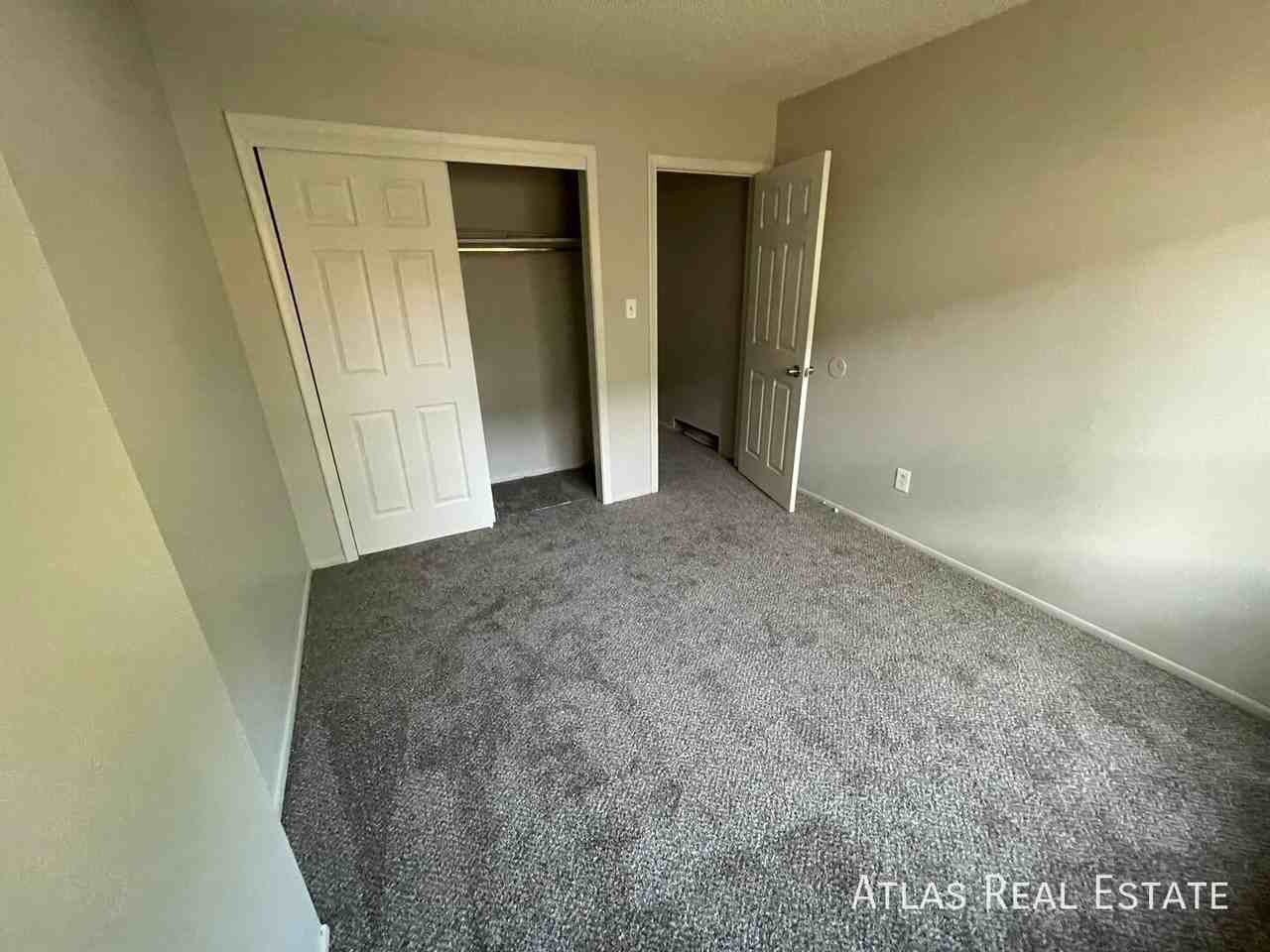 303 University Dr #1 - Photo 4 of 10