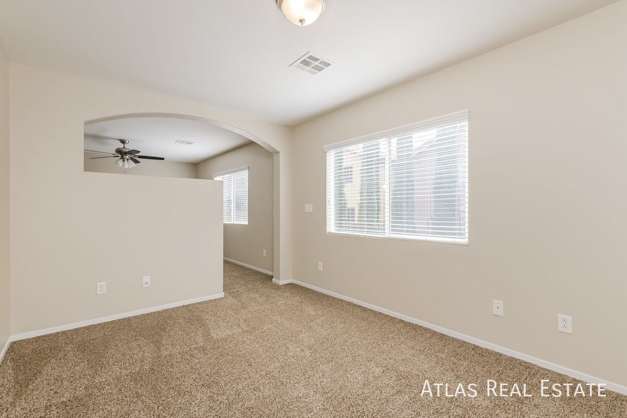 10441 Raining Sky St - Photo 7 of 21