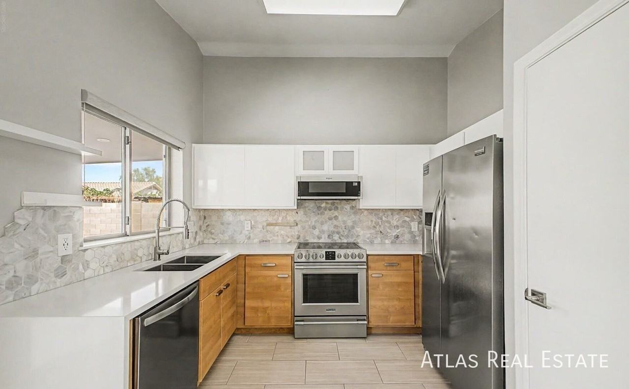 16640 W Statler St - Photo 7 of 22