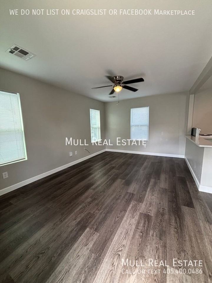 3709 Nw 26th St - Photo 3 of 13