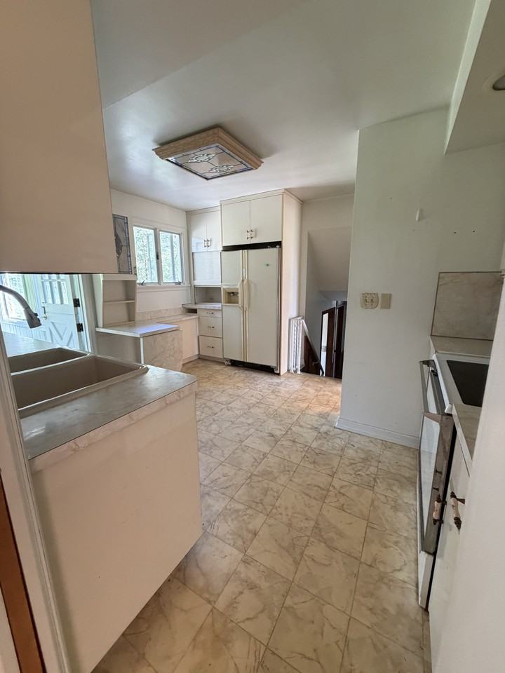818 Griffin Pond Rd - Photo 6 of 18