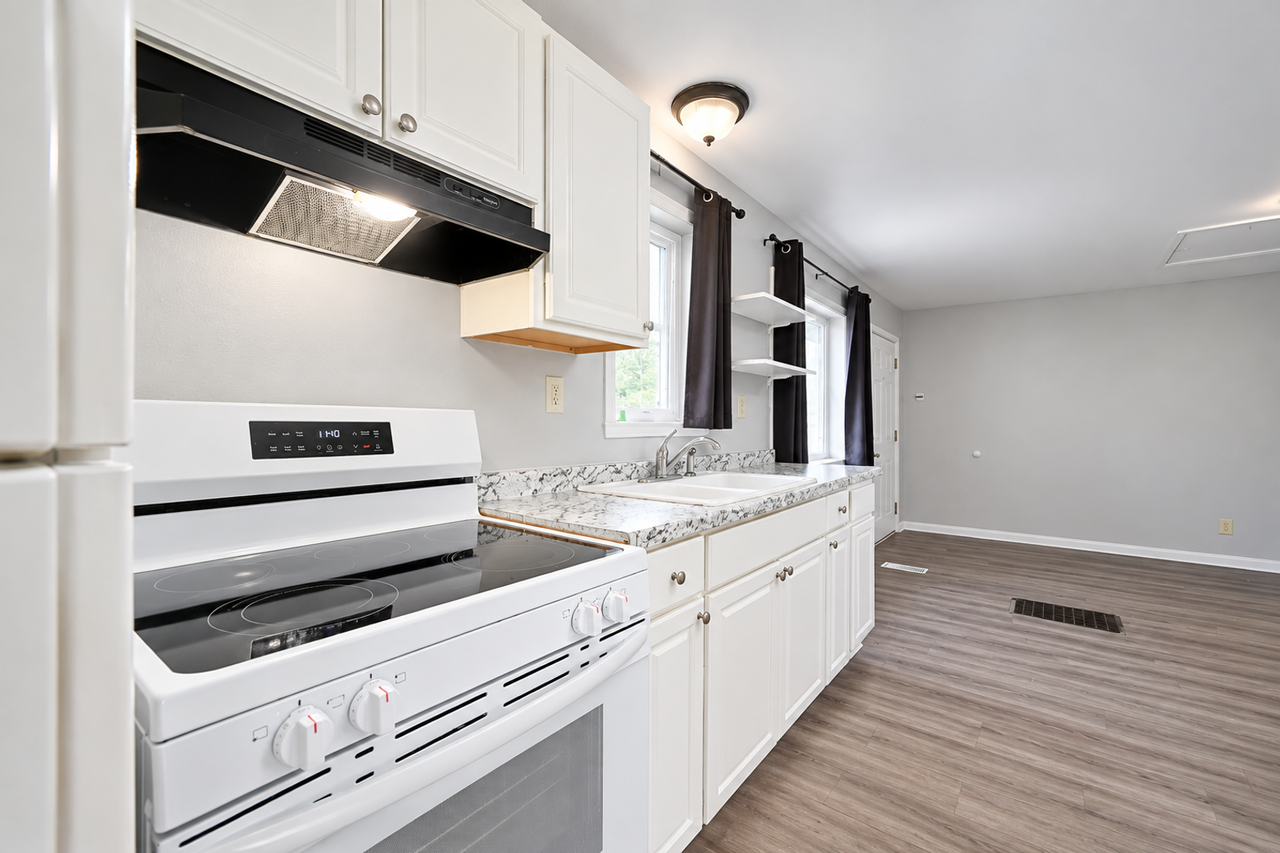 511 Vine St #4, Wisconsin Dells, WI 53965 - Studio Apartment for Rent ...