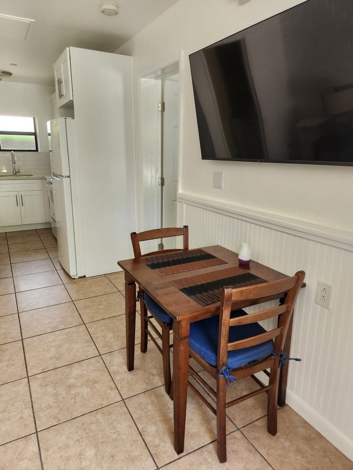 101 Caloosa St #2 - Photo 3 of 20