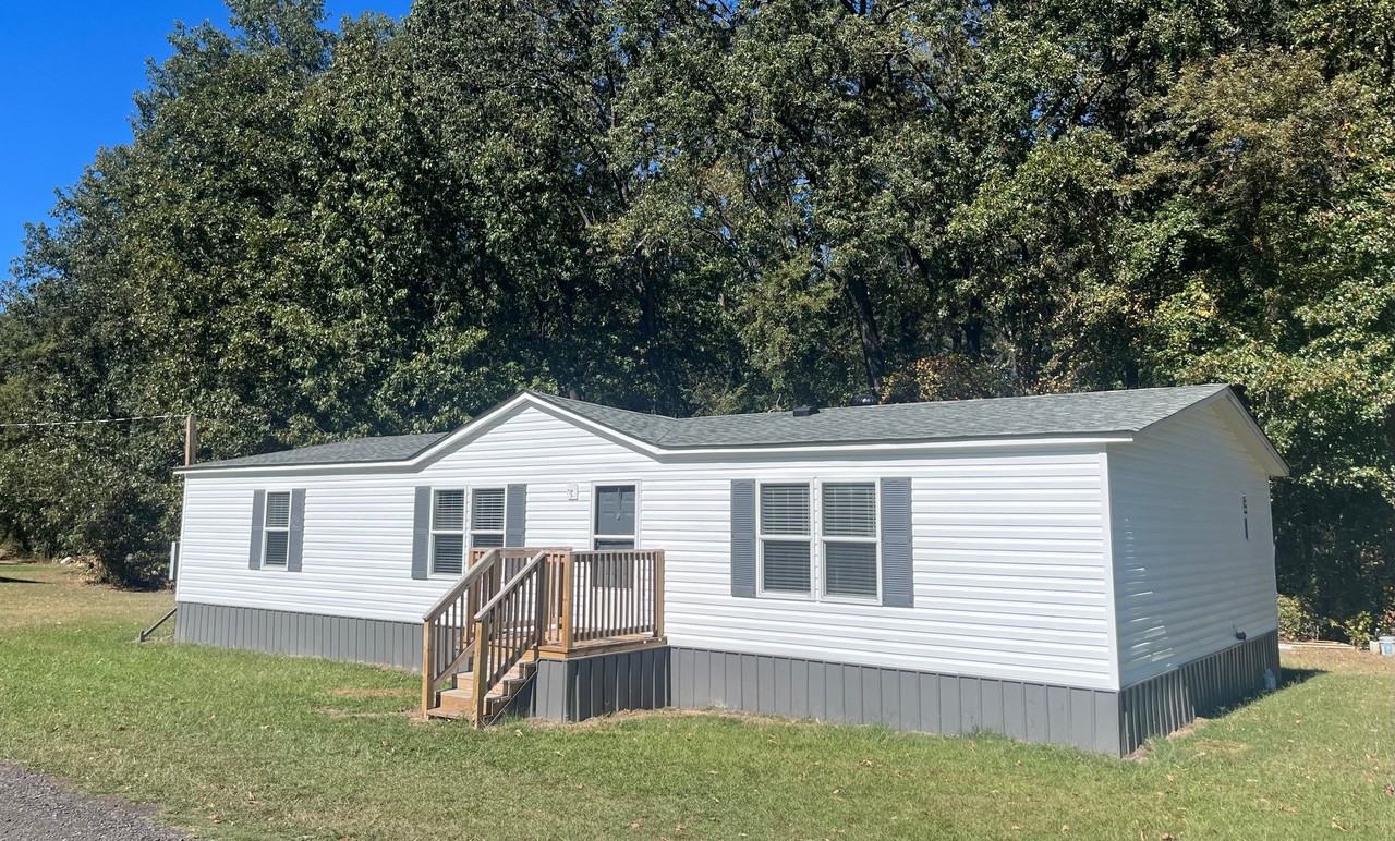 572 Carter Rd - Photo 2 of 4