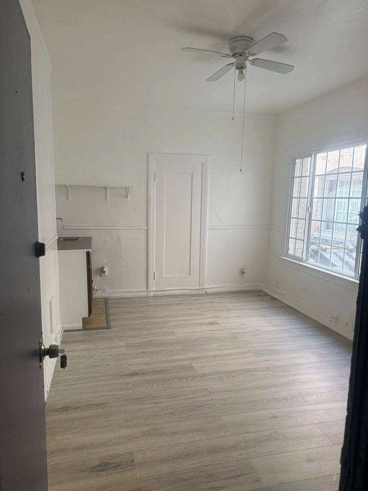7209 Seville Ave #207 - Photo 7 of 11
