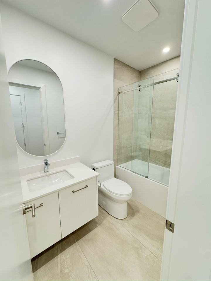 1715 17th St - Photo 5 of 10