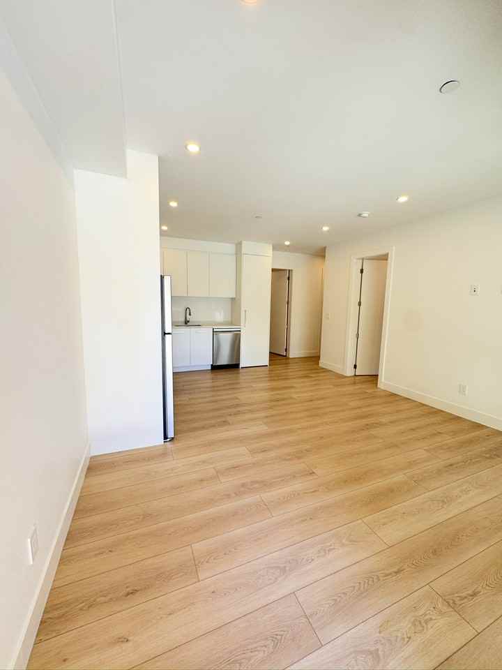 1715 17th St - Photo 3 of 10