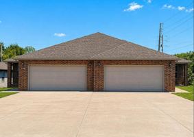 featured image of 137 Bailey Cir #B