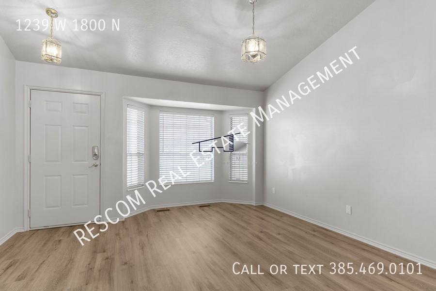 1239 W 1800 N - Photo 4 of 36