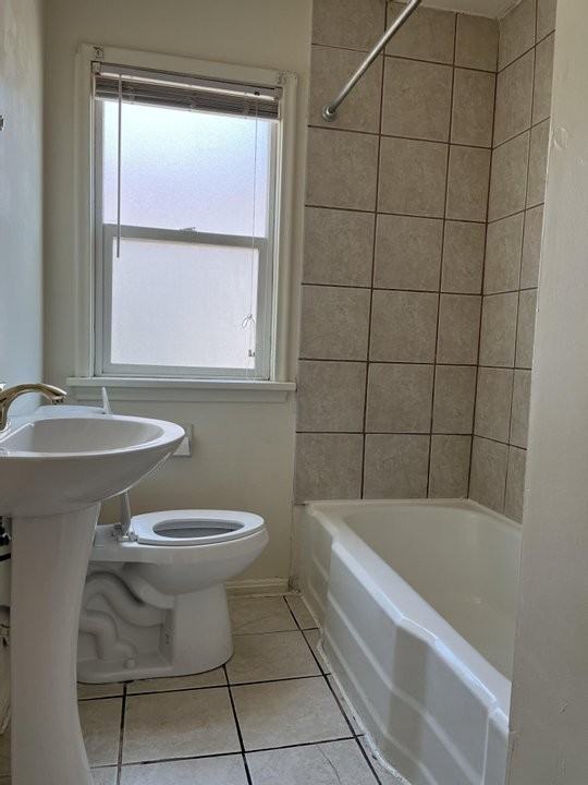 334 E Utopia Ave - Photo 5 of 7