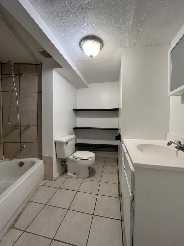 334 E Utopia Ave - Photo 7 of 7