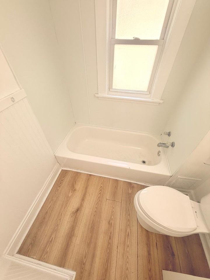 12009 Griffing Ave - Photo 4 of 20