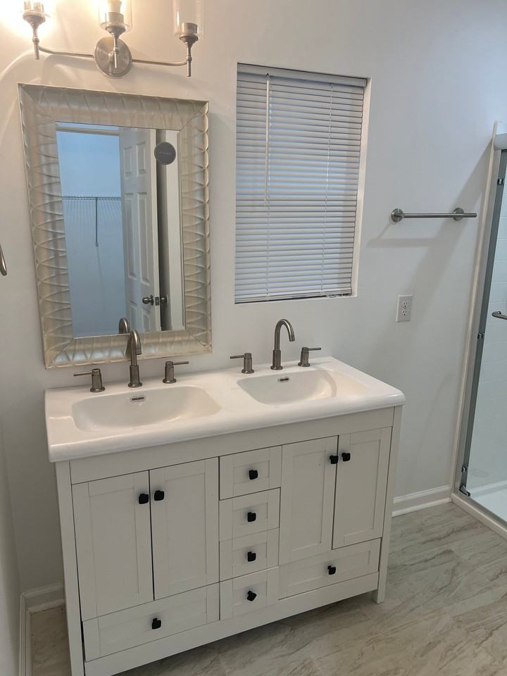 1106 E 55th St - Photo 4 of 10