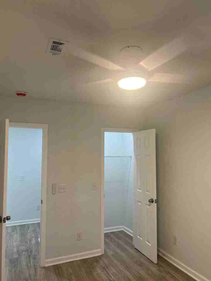 1106 E 55th St - Photo 7 of 10