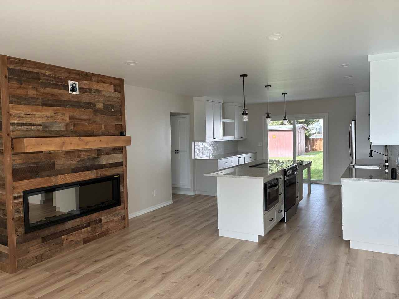 3643 9th Ave S - Photo 3 of 20