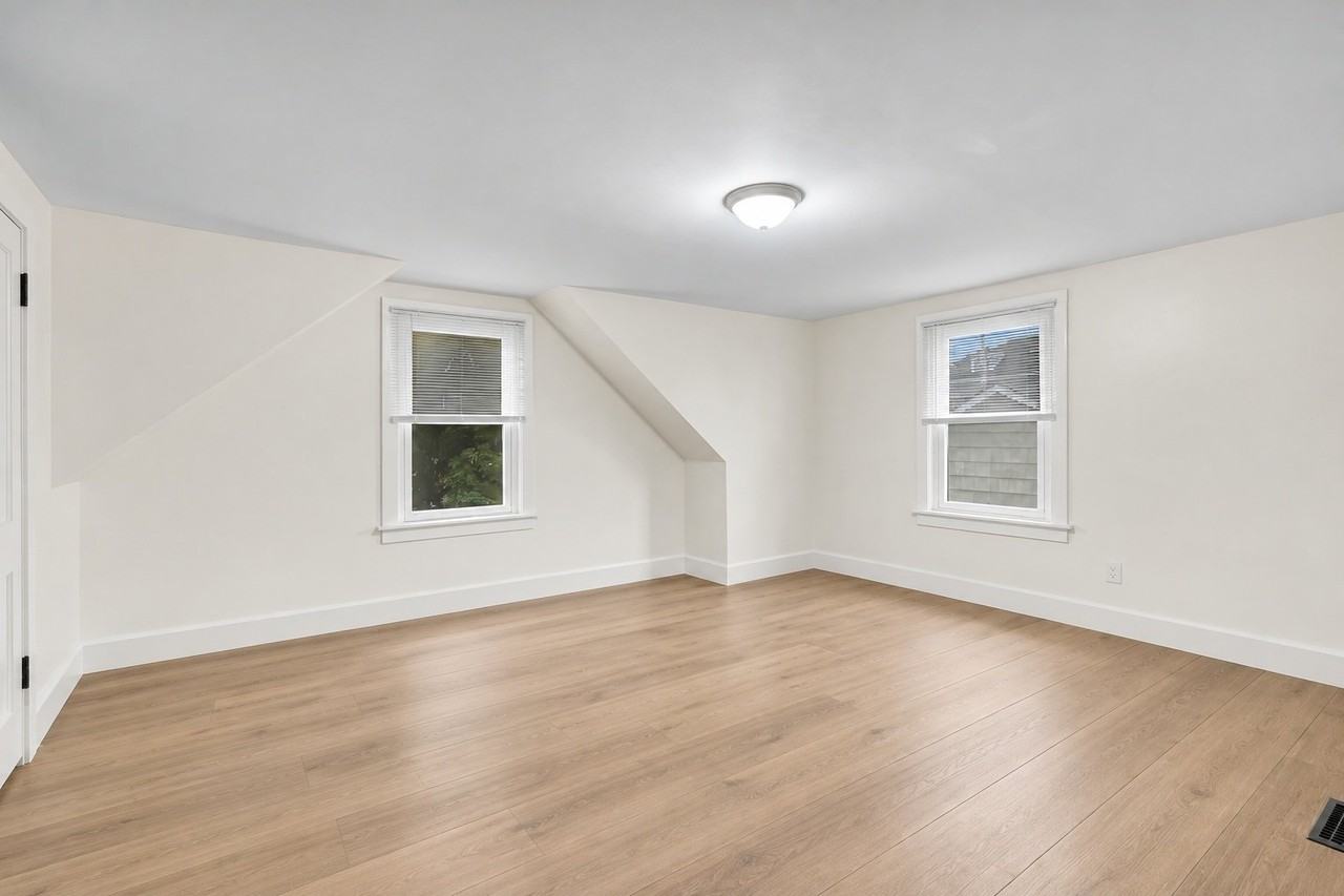 625 Fulmer St - Photo 5 of 14