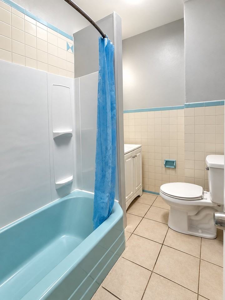 4409 N Marshall St - Photo 3 of 4
