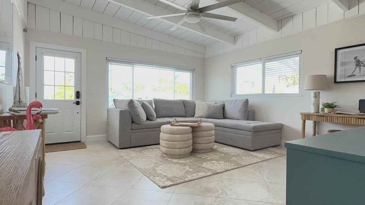 1405 Bay Pine Blvd - Photo 4 of 20