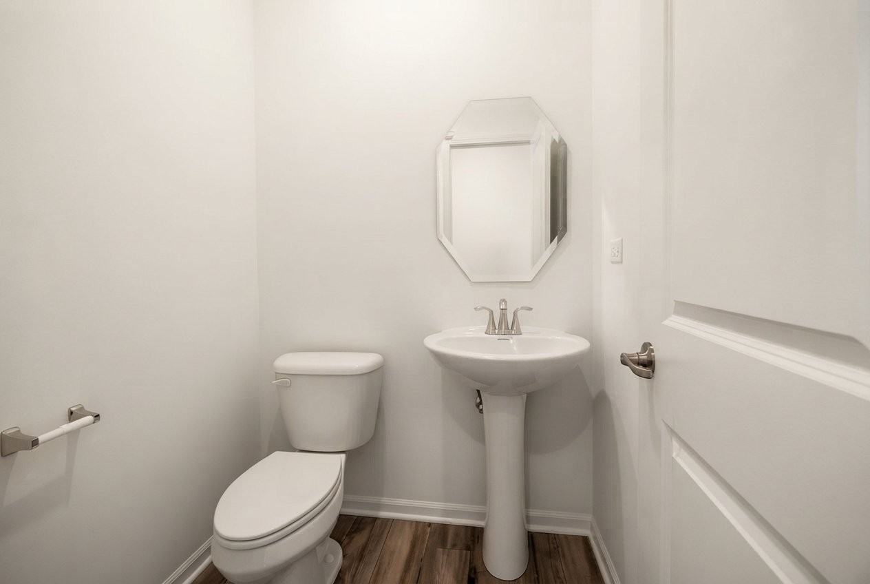 1107 White Oak Cir - Photo 5 of 9