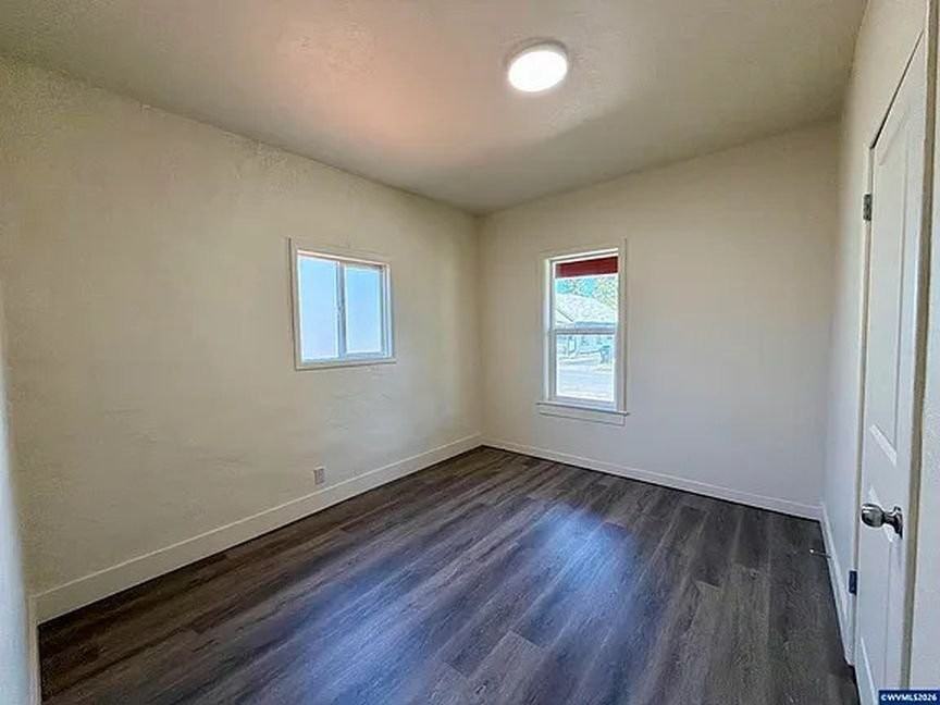 1396 Waller St Se - Photo 7 of 15