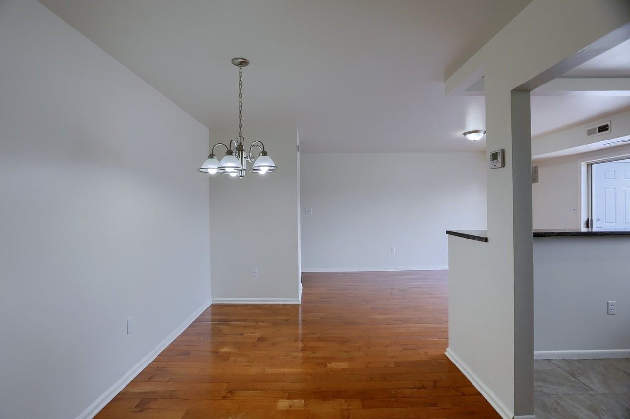 620 Manatawny St - Photo 4 of 13