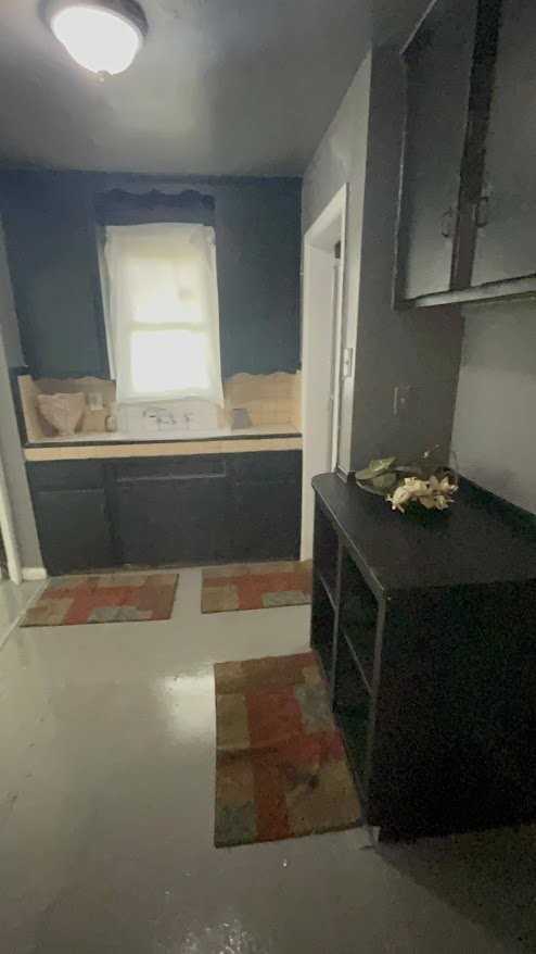 21484 Thatcher - Photo 4 of 19