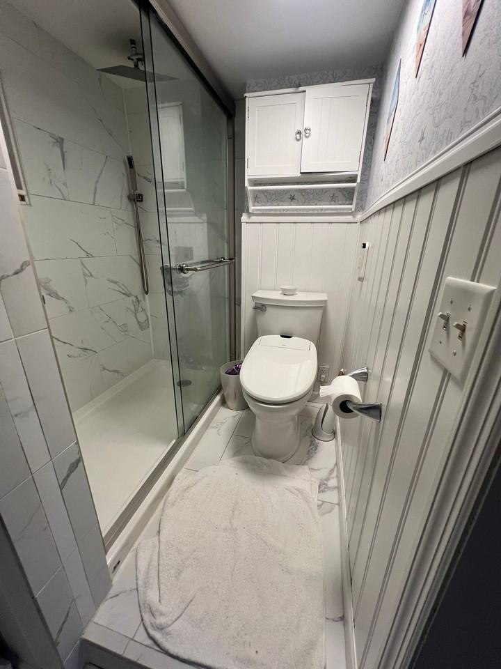 429 Shore Rd #A - Photo 5 of 9