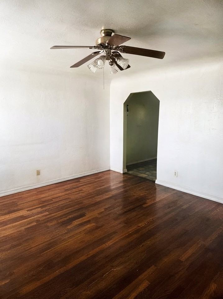 558 Schwabe St #NA - Photo 5 of 15