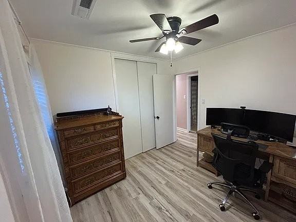 909 Francis Marion Dr - Photo 4 of 14