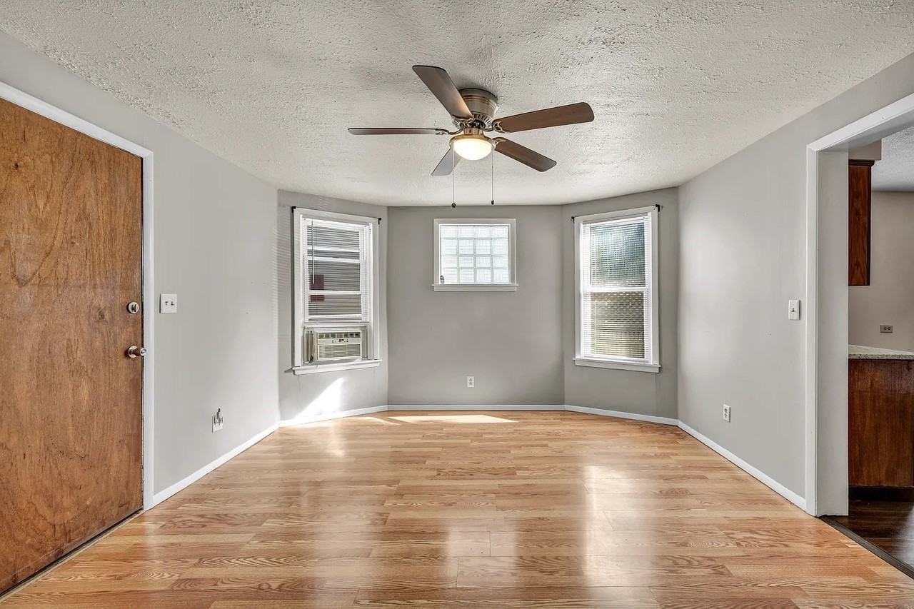 1559 Hopkins Ave #1 - Photo 4 of 19