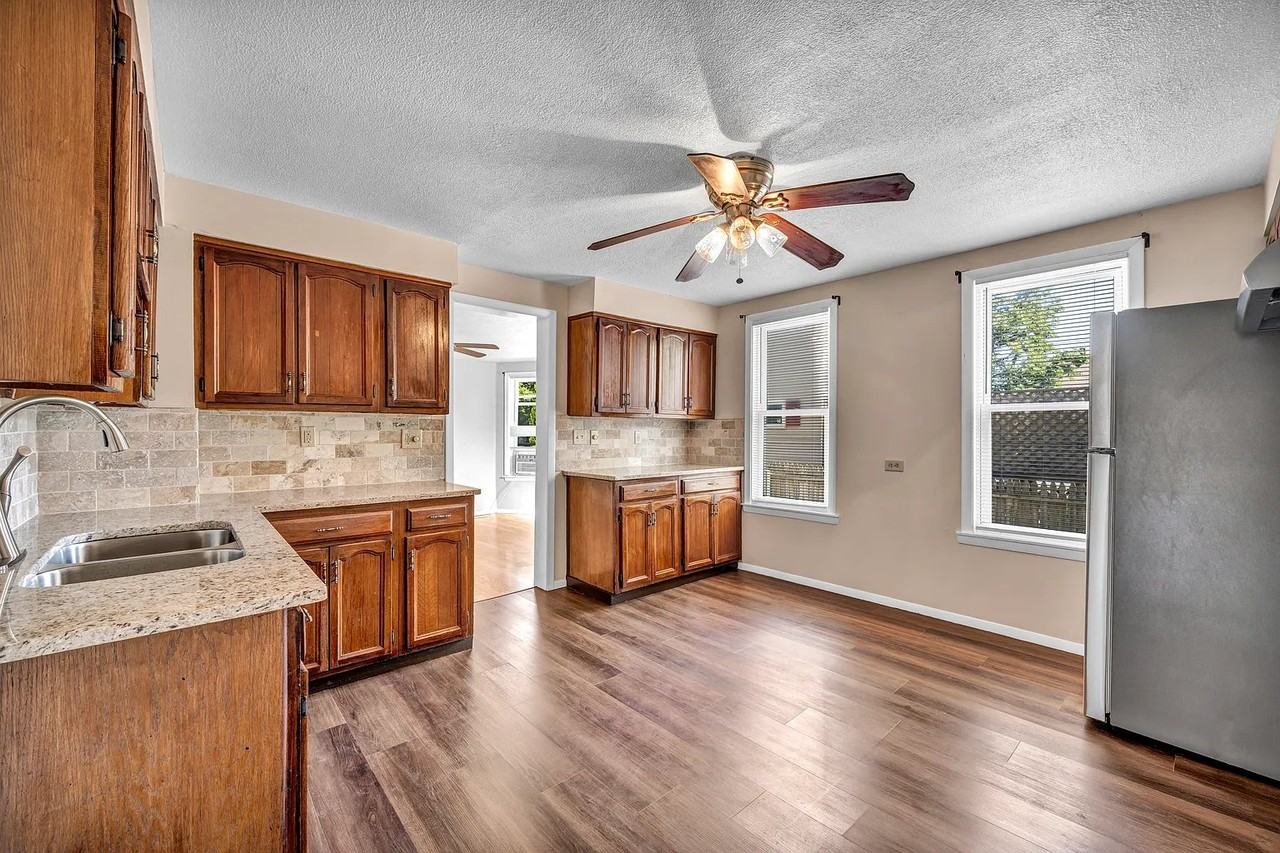 1559 Hopkins Ave #1 - Photo 6 of 19