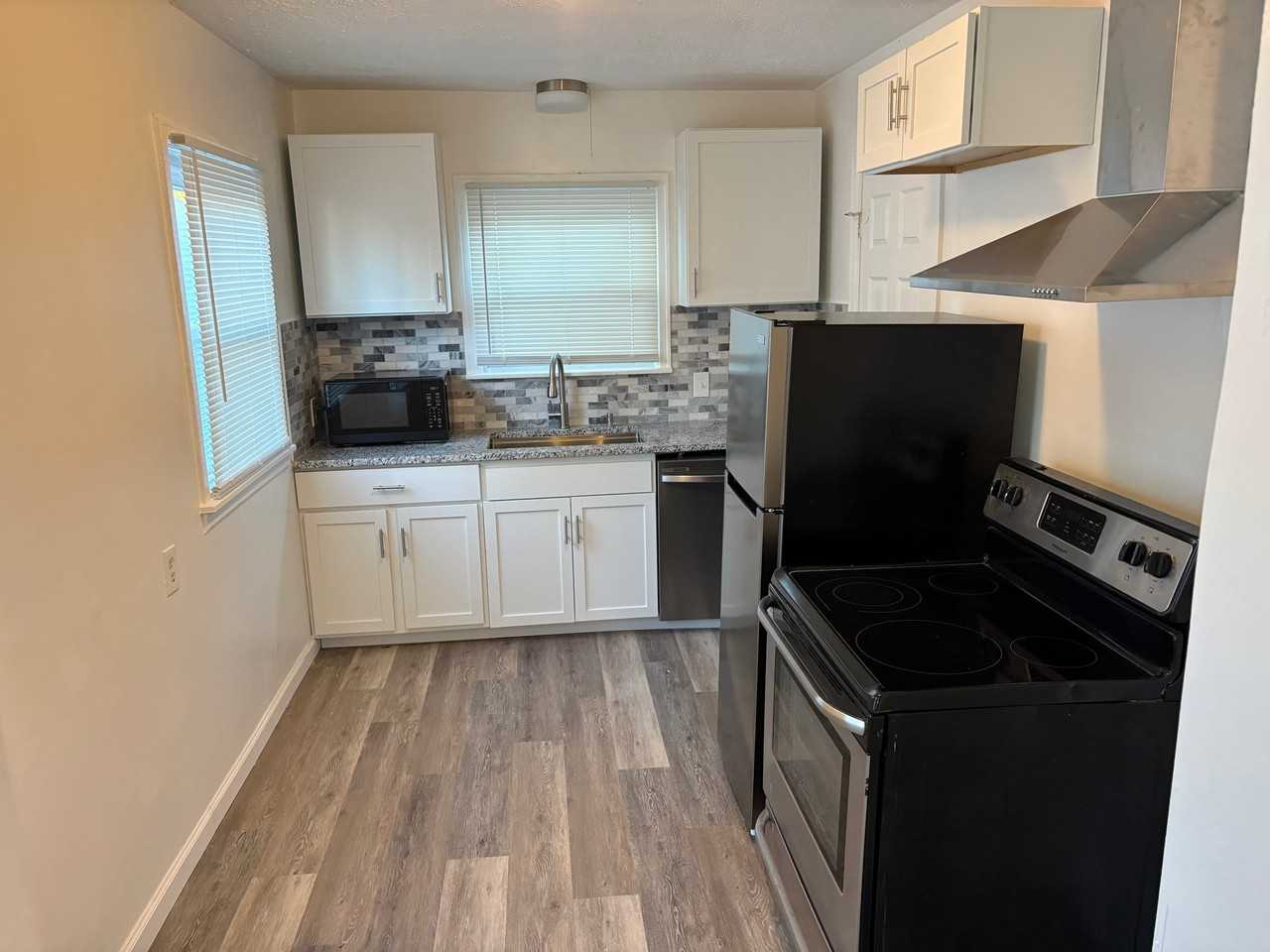 3461 W 10th St - Photo 7 of 10