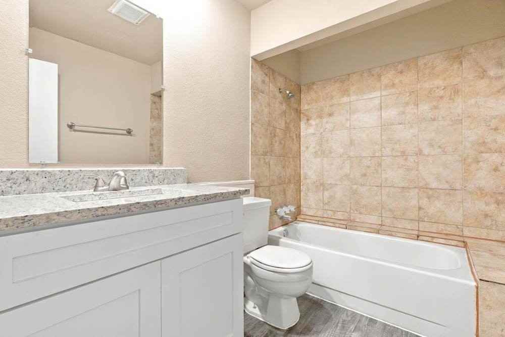 1533 Coffeyville Trl - Photo 3 of 10