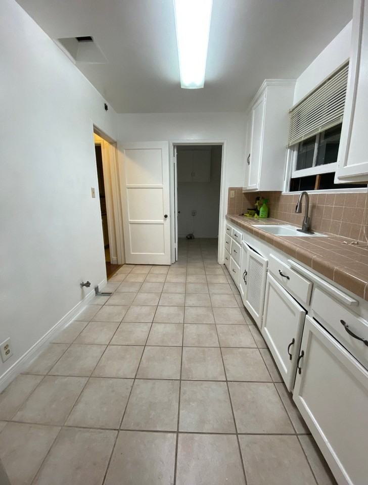 1209 S 2nd St #1215 - Photo 4 of 8