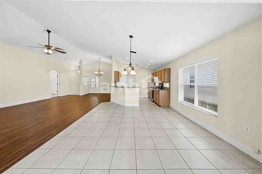 7751 Leighton Cir - Photo 3 of 18