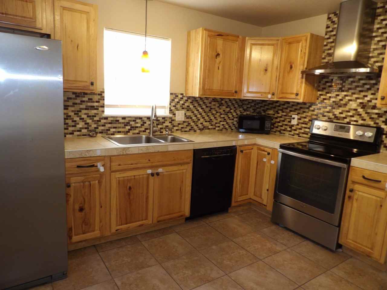 2226 W Uintah St - Photo 5 of 20