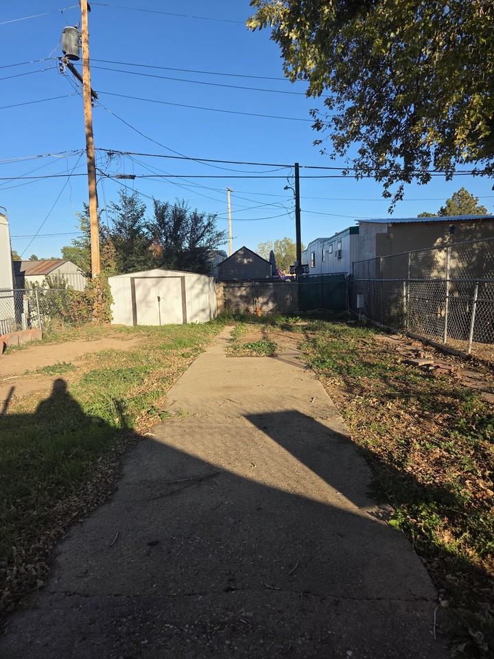 16051 E Colfax Ave #11 - Photo 7 of 9