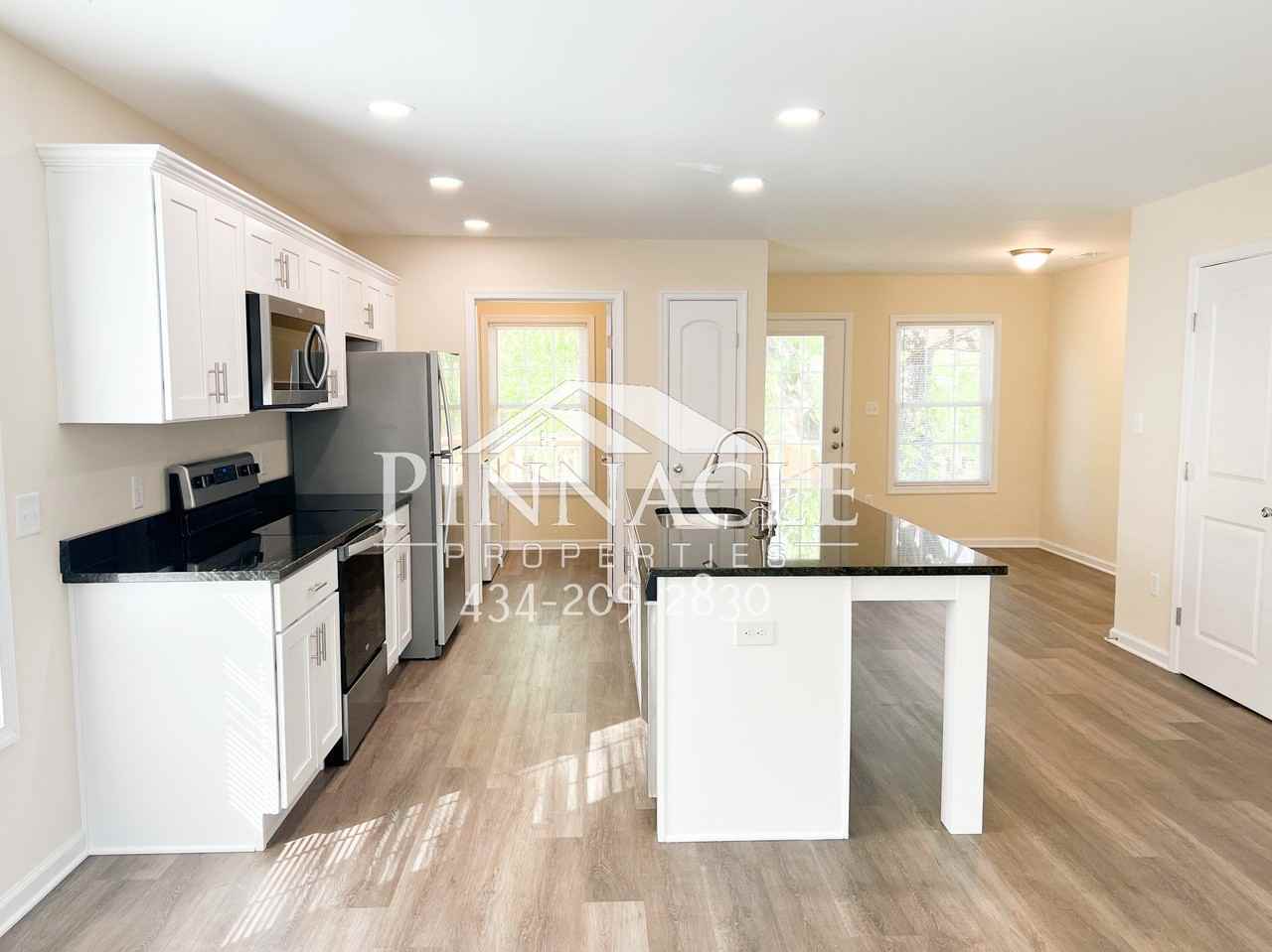 2325 Tazewell Ave #A - Photo 5 of 20