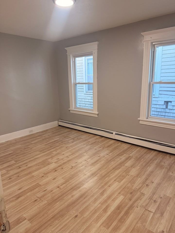 1608 Barnum Ave - Photo 5 of 20