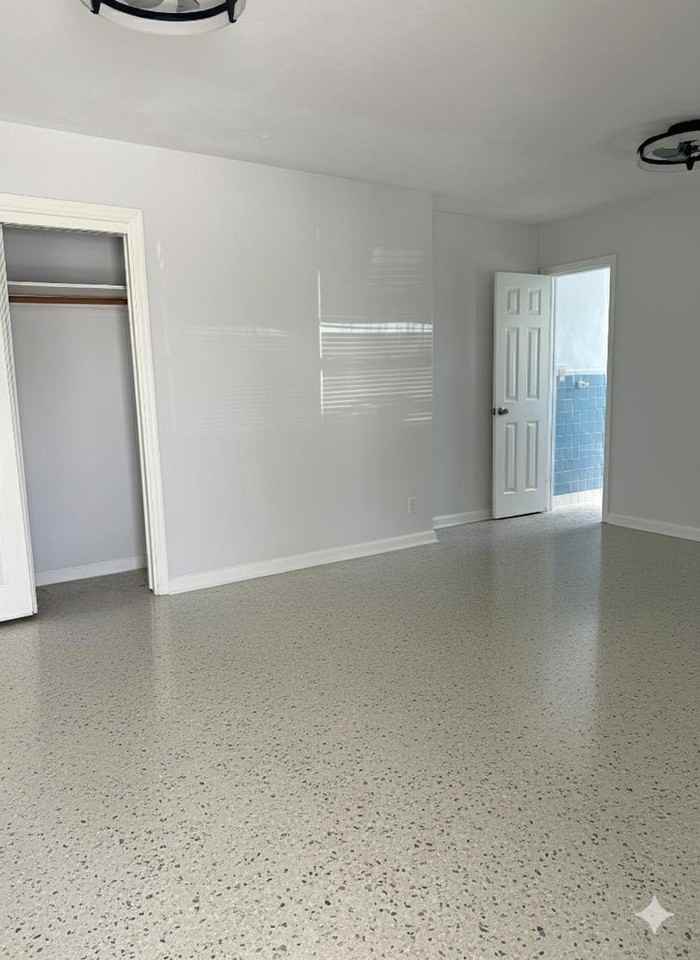 178 E 27th St #2 - Photo 4 of 7