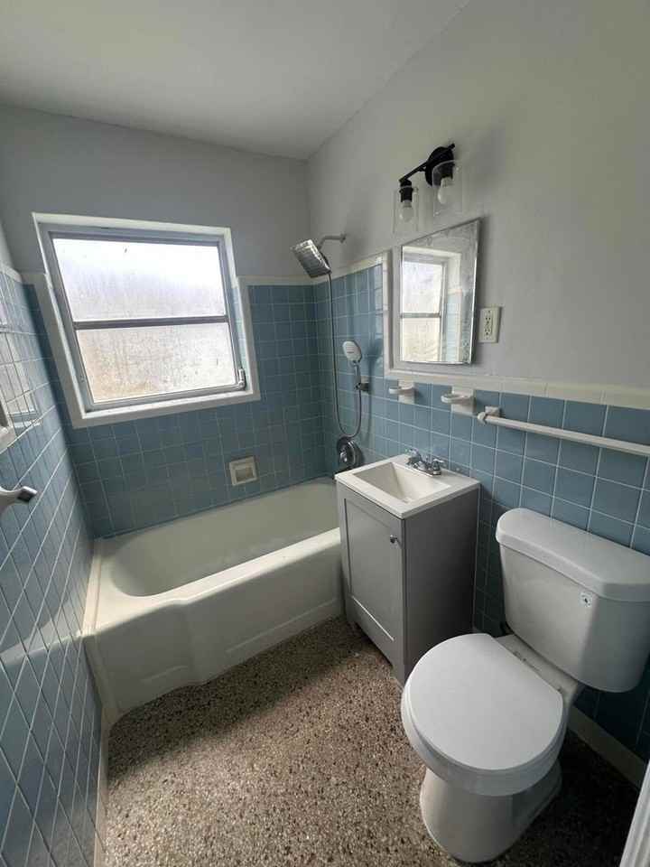 178 E 27th St #2 - Photo 6 of 7